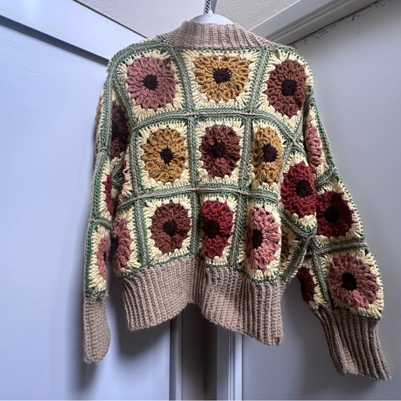 HANDMADE Chunky Knit Granny Square Floral Patchwork Sweater - Multicolor - Picture 2 of 3